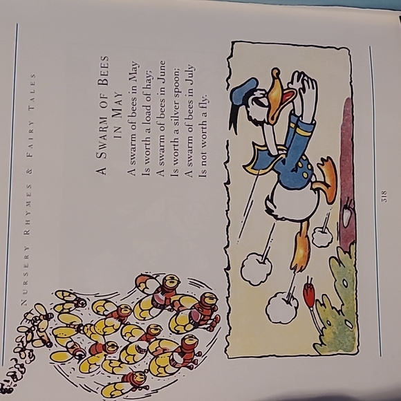 📚Disney's Nursery Rhymes & Fairy Tales Book📚 - Picture 12 of 15